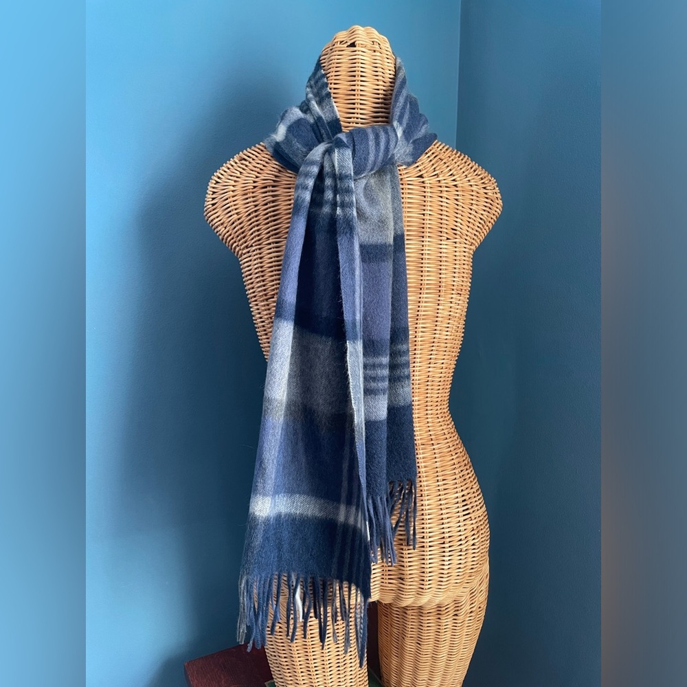 Jos. A. Bank Cashmere Men’s Winter Scarf Blue Gray Plaid Fringe NWOT 12x68
